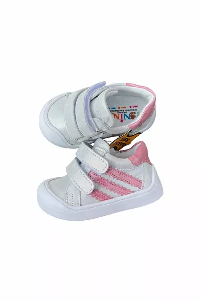 جلد طبيعي العظام وحيد الخطوة الأولى الأحذية