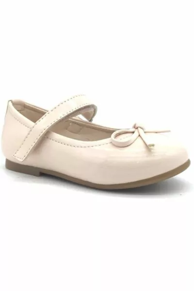 Класически детски обувки от лачена кожа с малък панделка