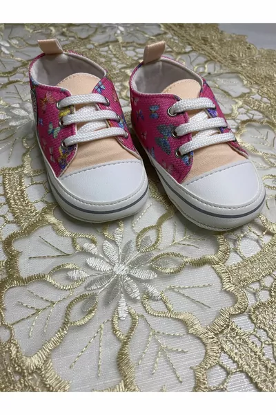 ERSTER SCHRITT SCHUH SCHMETTERLING PUPPE