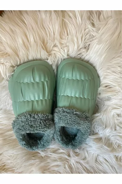 AKINAL BELLA, BAIN TURC, SAUNA, PISCINE, SALLE DE BAIN, TOILETTES, MÉDECIN, INFIRMIÈRE PANTOUFLES