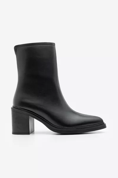 Kadın Yandan Fermuarlı Dikiş Detaylı Günlük Topuklu Bot Lakos Siyah