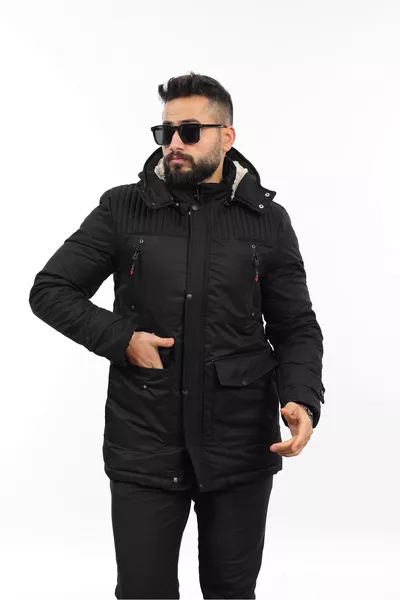 Зимняя куртка с капюшоном