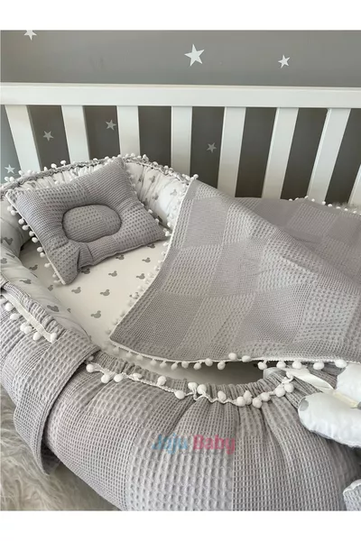 Set Babynest 3 pezzi Jaju-babynest Grigio in Tessuto Waffle con Design Micky e Pon Pon