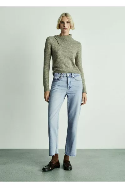 Beyaz Düz Kesim Crop Jean