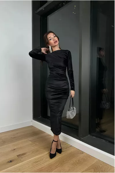 Дамска кадифена рокля Malenkov с дълъг ръкав и драпирани детайли