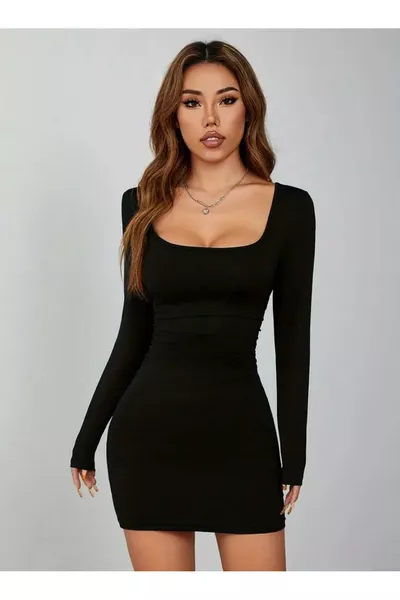 فستان قصير أسود برقبة مربعة وأكمام طويلة مع ليكرا (لمواسم الخريف والشتاء)