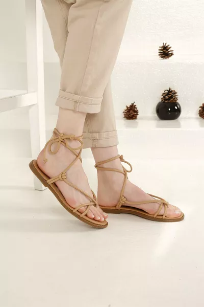 Женские сандалии на шнуровке между пальцами NUDE КОЖА