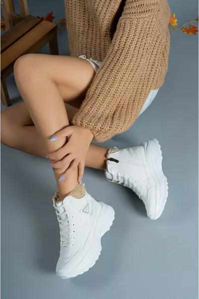 حذاء أبيض للجنسين 