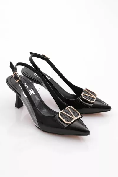 Women's Closed Heels