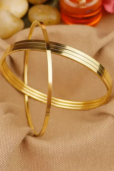 سوار سكة حديد من الصلب - عيدان ثقاب من الصلب أجدا 4 قطع للسيدات سوار سكة حديد ذهبي - غير قابل للصدأ ومقاوم للتغير