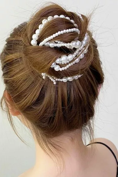 Елегантна плитка с перли за коса