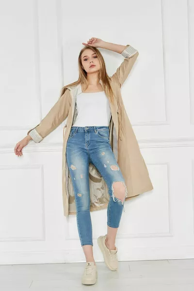 Women's Gathered Water-Repellent Cream Hooded Loose Trench Coat