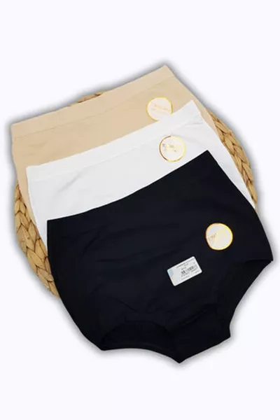 Оформящи дамски бикини комплект 3 броя (черно, бяло, телесно)