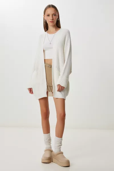 Kadın Kremsi Beyaz Oversize Uzun Cepli Triko Hırka 