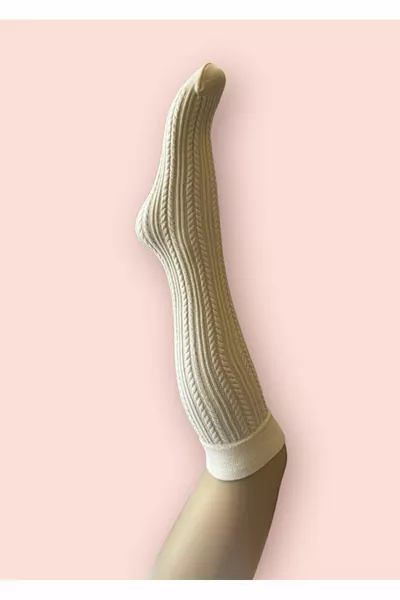 Calze da donna a ginocchio in maglia color crema, spesse da  denari, invernali con motivo integrato