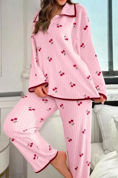 طقم بيجامة شتوي برباط بطبعة الكرز القطنية