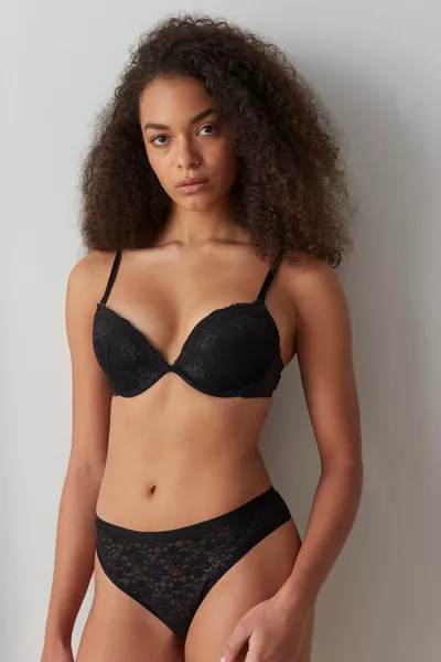 صدرية بوش أب سوداء بتفاصيل دانتيل