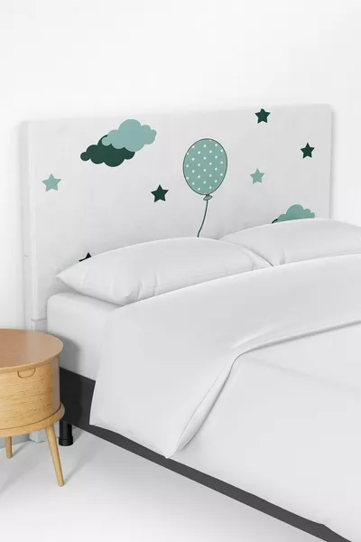 Housse de tête de lit pour sommier avec motif de nuages et ballon vert