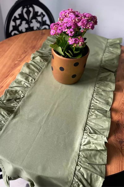 Kaki groene runner met ruches 