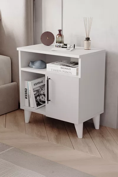 Witte nachtkastje met 3 vakken en deksel