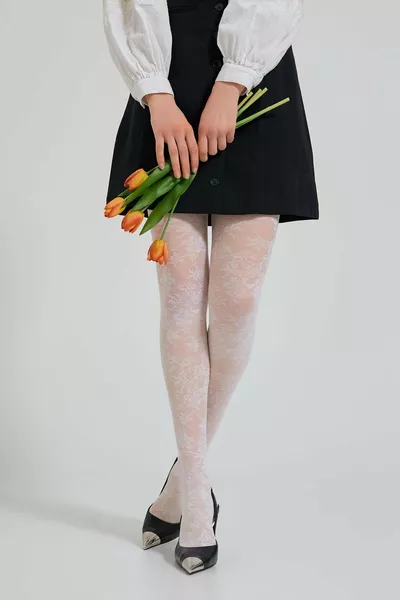 Calze trasparenti sottili da donna con dettagli in pizzo bianche