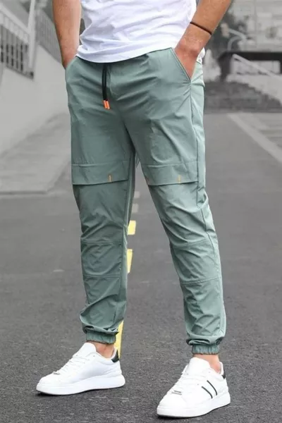 بدلة رياضية خضراء فاتحة أساسية 