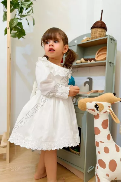 فستان بيبي للبنات بأكمام طويلة مع فيونكة بيضاء على الأبيض - كاندي