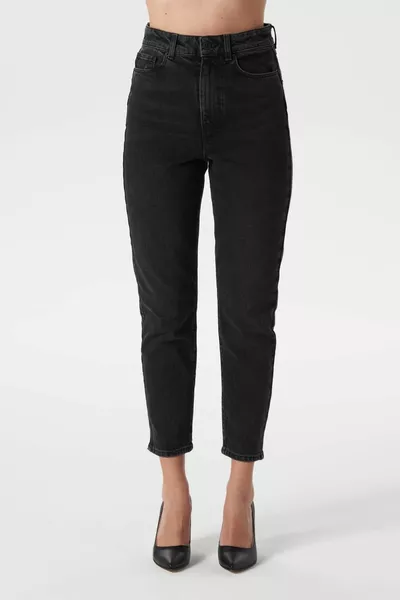Ariana Jeans Neri Vita Alta Mom Fit con Cerniera C 