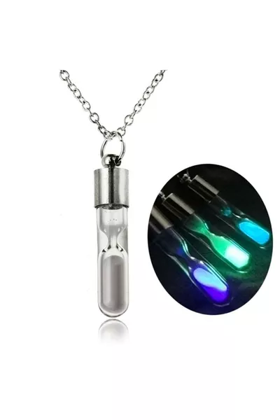 In der Dunkelheit leuchtende Sanduhr-Halskette