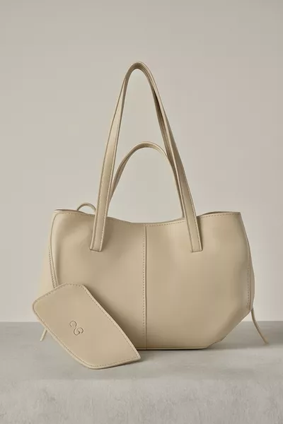 حقيبة نسائية Cyme Mini من Pinterest بلون فيزون (خياطة بيضاء)