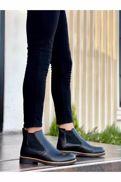  أحذية تشيلسي مضمونة للجنسين