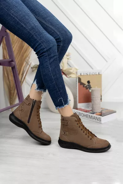 جلد طبيعي سستة عارضة الدانتيل متابعة أحذية نسائية قصيرة / حذاء