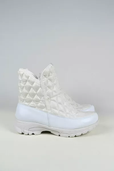 Waterproof Quilted Women's Snow Boots with Fur Inside