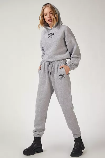 Дамски комплект анцузи с щампа от сив полар 