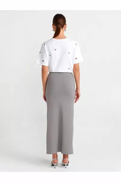  تنورة متوسطة الحجم رمادي