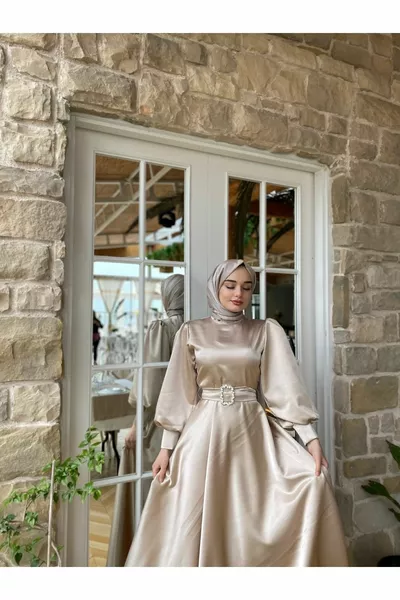 Robe Belley en satin beige pour femme