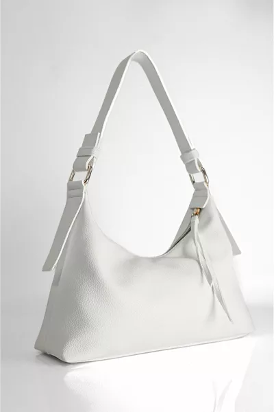 حقيبة يد وكتف بيضاء