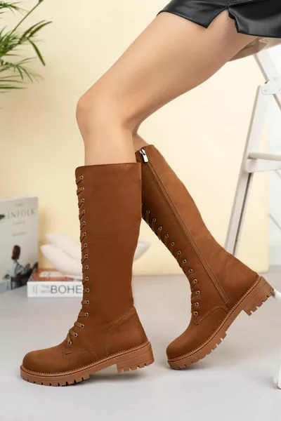 Stivali stringati da donna in pelle scamosciata marrone chiaro