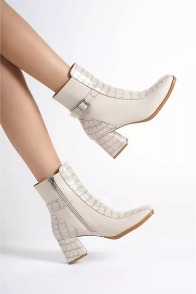 Damen Cremefarbene kurze Absätze Midistiefel mit Krokodildruck aus Leder mit stumpfer Zehe