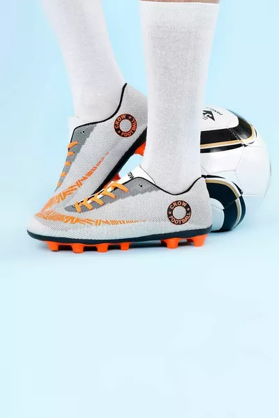 Football boots are of good quality, durable and comfortable, guaranteed football shoes, stylish and sturdy, ergonomic