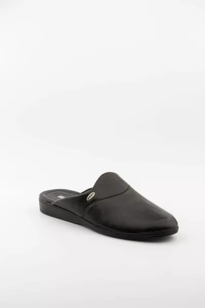 جلد طبيعي شباشب رجالية