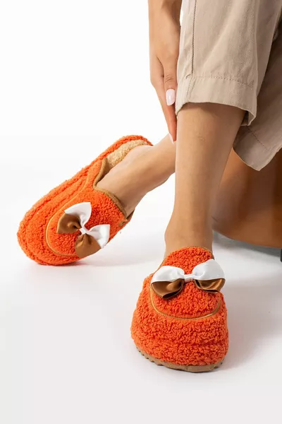 Pantofole da donna invernali con papillon arancioni