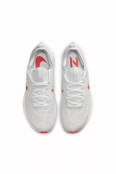 زووم – حذاء الجري للرجال "فلاي 4" 