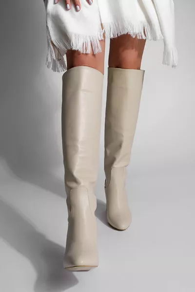 المرأة كعب سميك غير مضغوط أحذية الكعب Monset Ecru