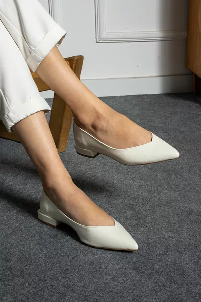 وأشار اصبع القدم عرق اللؤلؤ الأبيض الباليه الشقق الزفاف فستان أحذية ليون