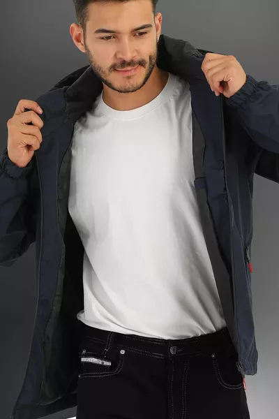 Marineblauer Sportregenmantel mit gefüttertem Kapuzentasche für Herren