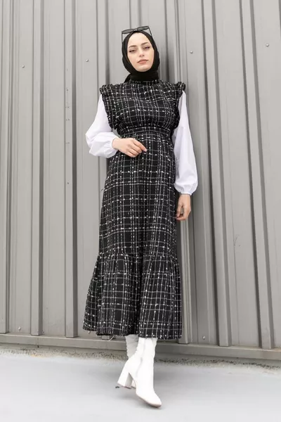 Zero Sleeve Gedetailleerde Jurk Zwart