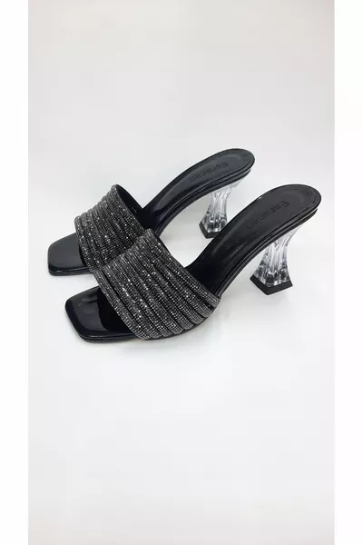 Прозрачни вечерни чехли на петата