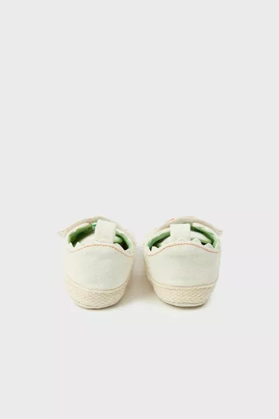 BG مخزن طفلة منقوشة الجوارب