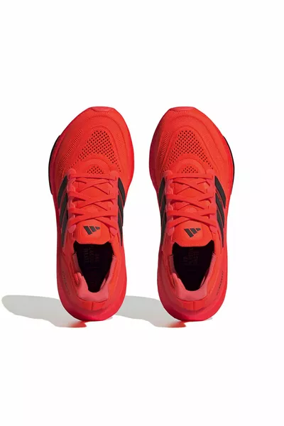 أحذية خفيفة فائقة التعزيز